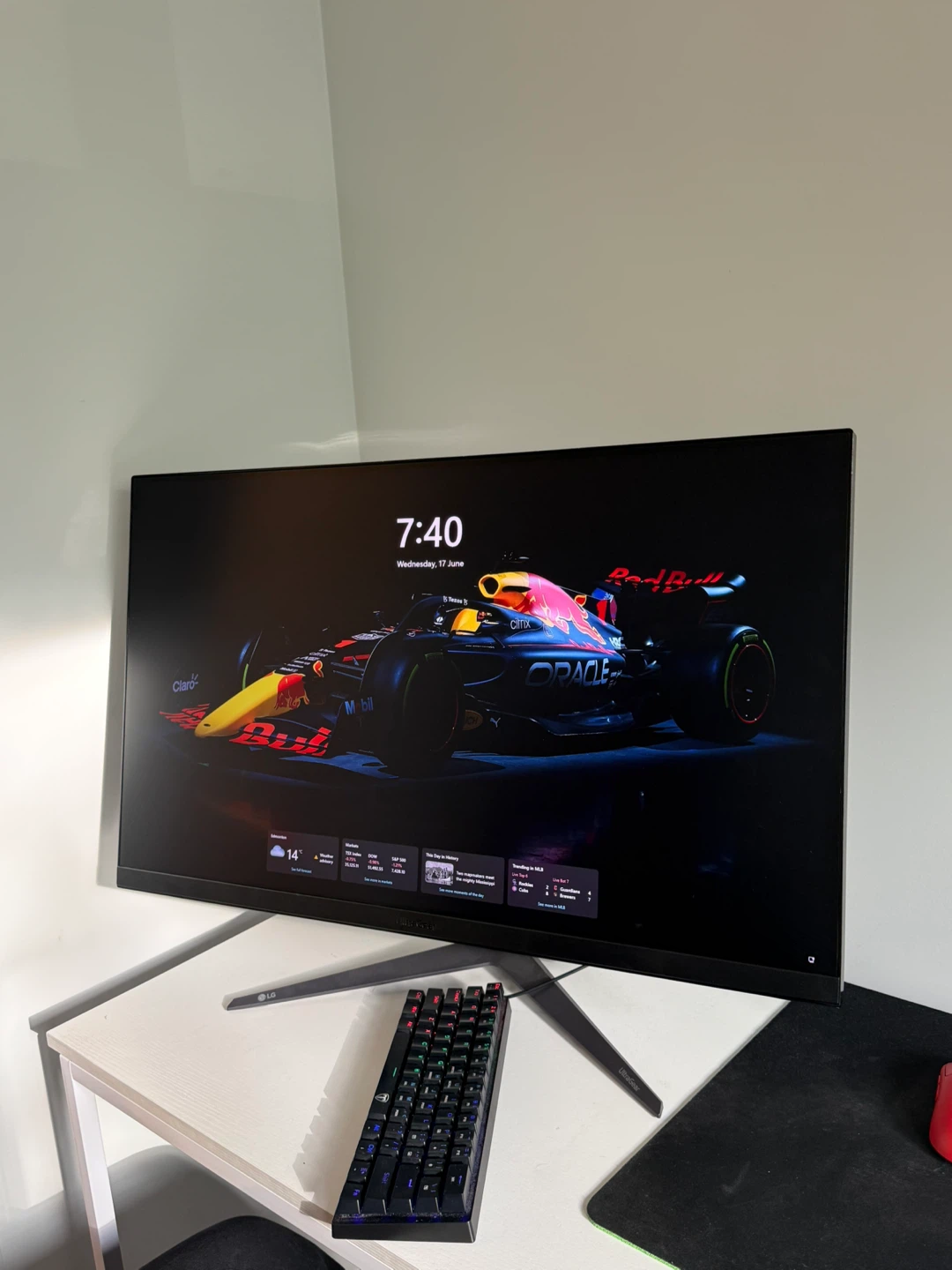 LG UltraGear 32” Gaming Monitor