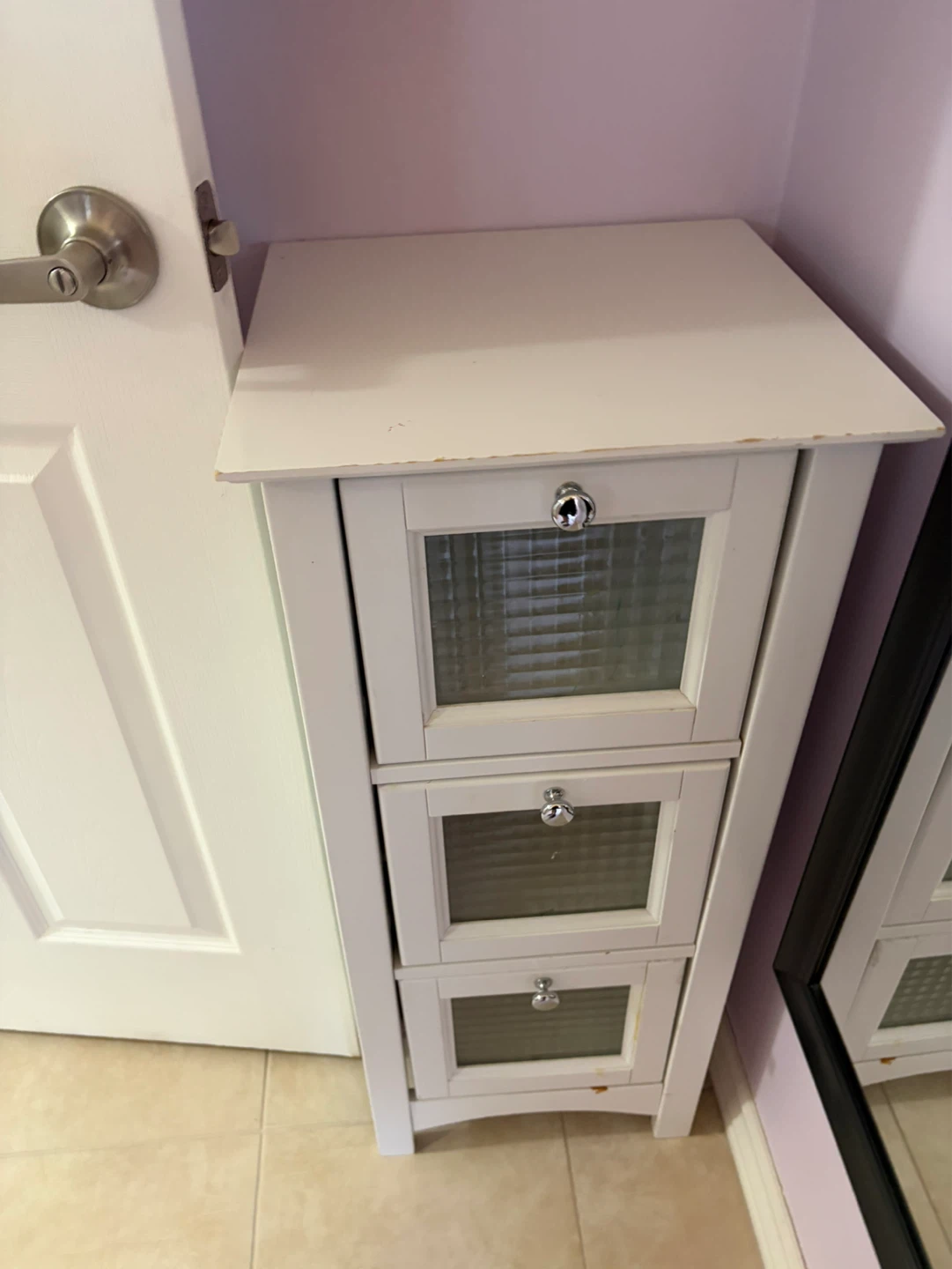 ⚽️White 3-Drawer Storage Unit with Glass Doors