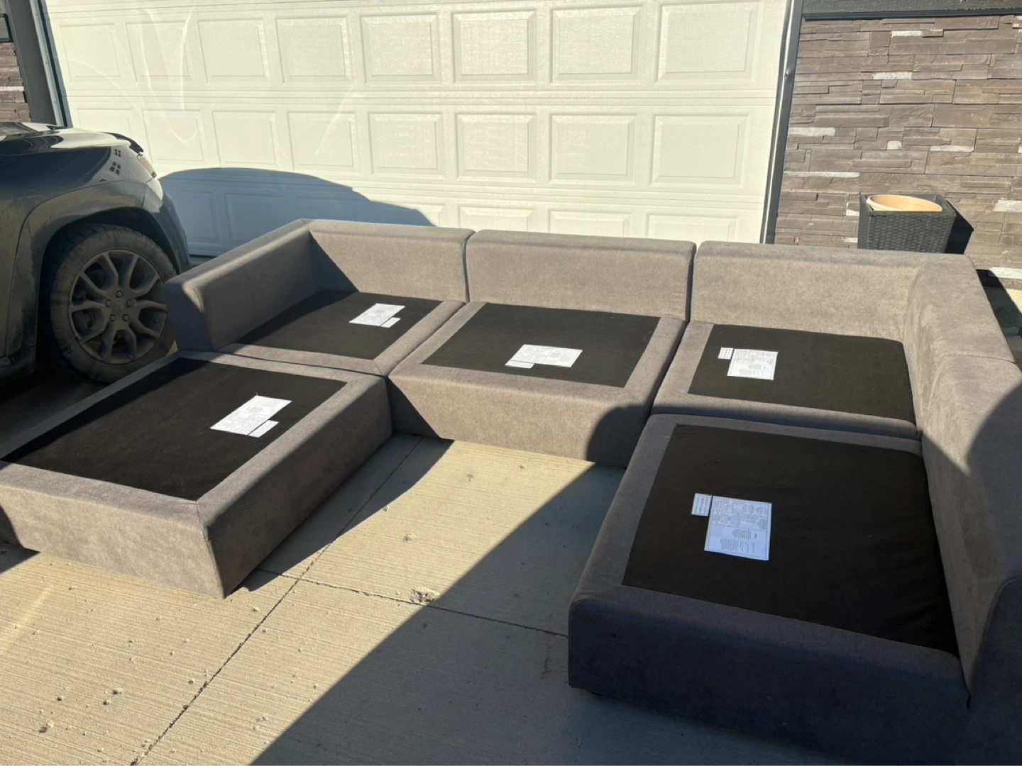 Grey Sectional Sofa. FREE DELIVERY - photo 3