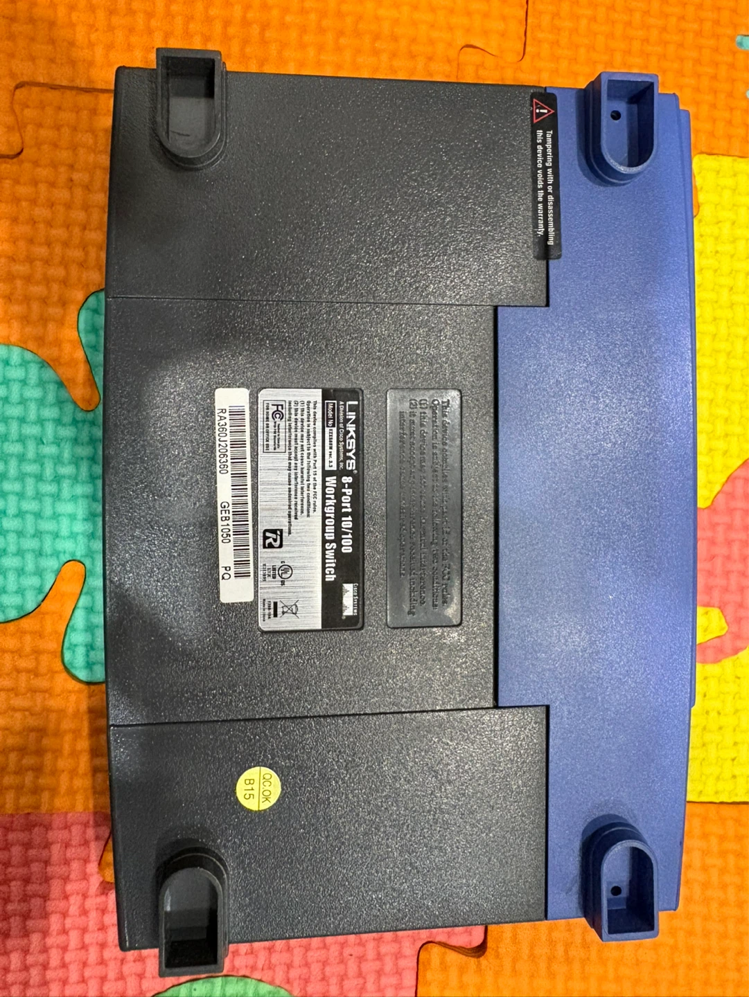 Linksys 8-Port 10/100 Workgroup Switch - photo 2