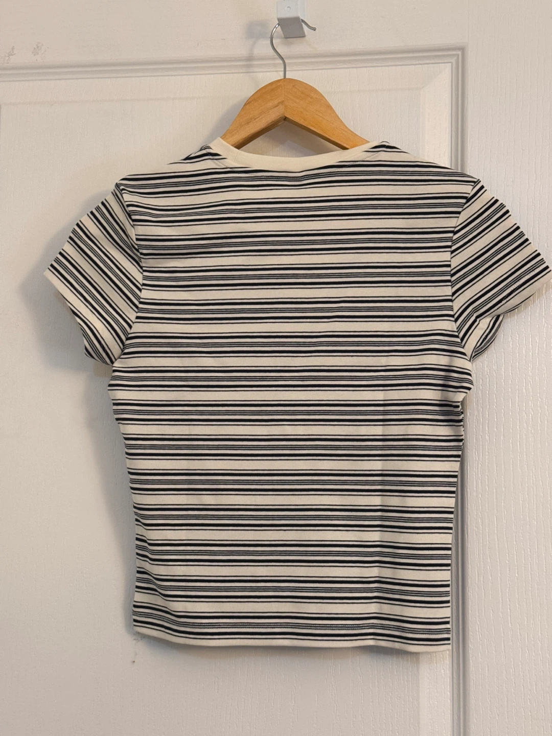 Brand new UNIQLO Women's Mini T-Shirt - Striped, Size S - photo 2