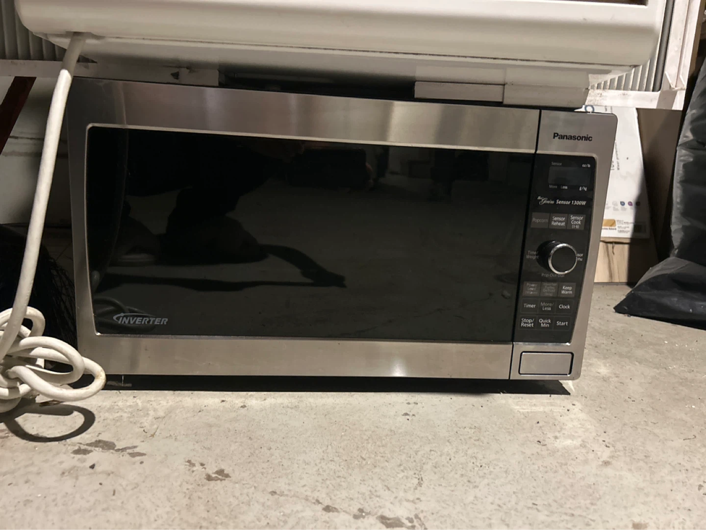 Panasonic Genius Sensor 1300W Microwave