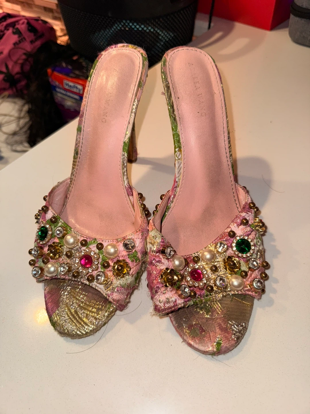 Vera Wang Embellished Floral Heels - photo 3