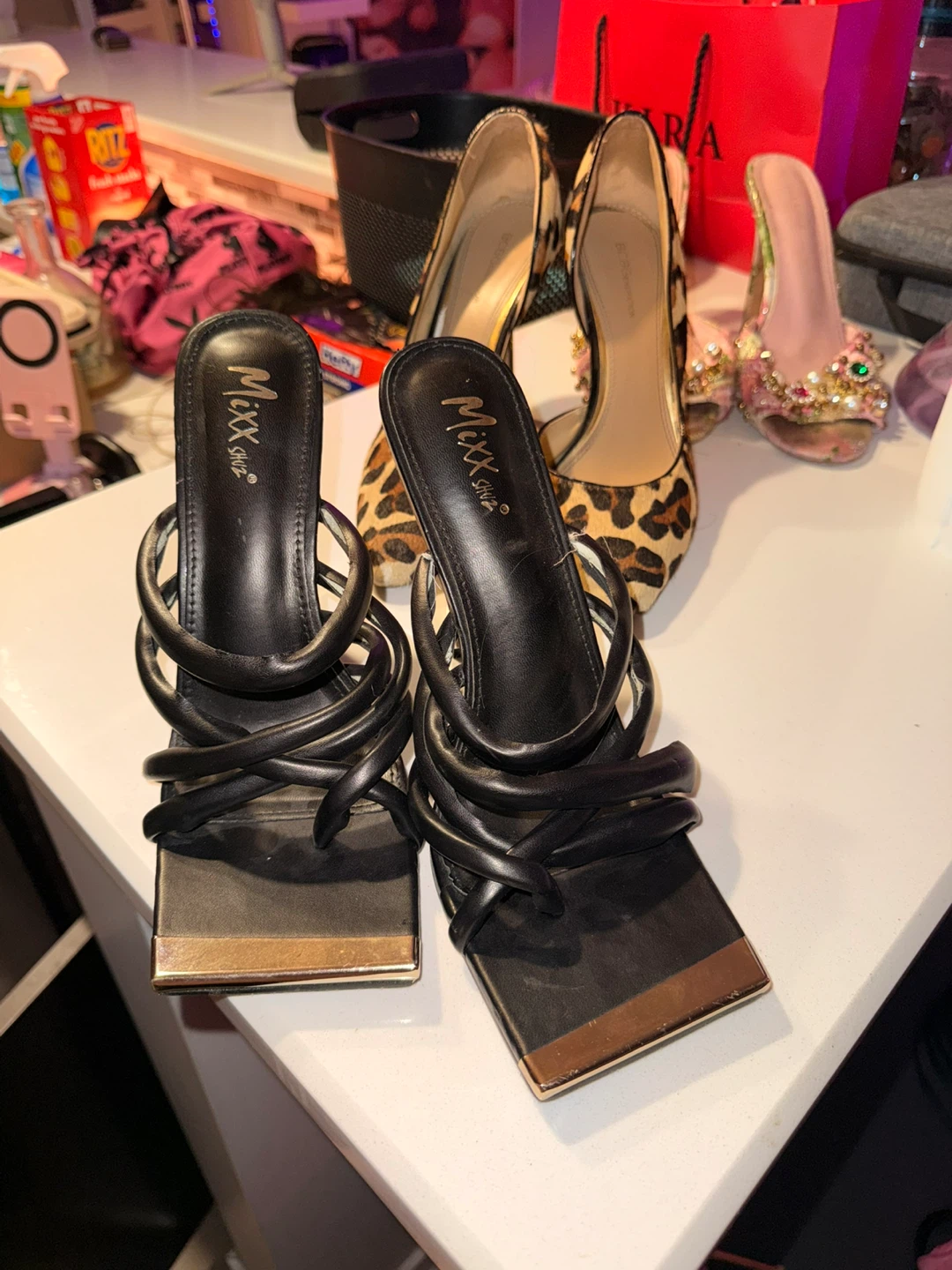 Mixx Shoes Black Strappy Square Toe Heels - photo 4