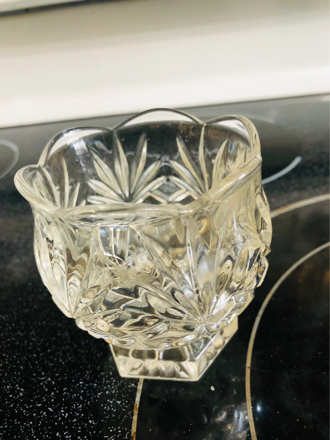 Crystal glass candy dish