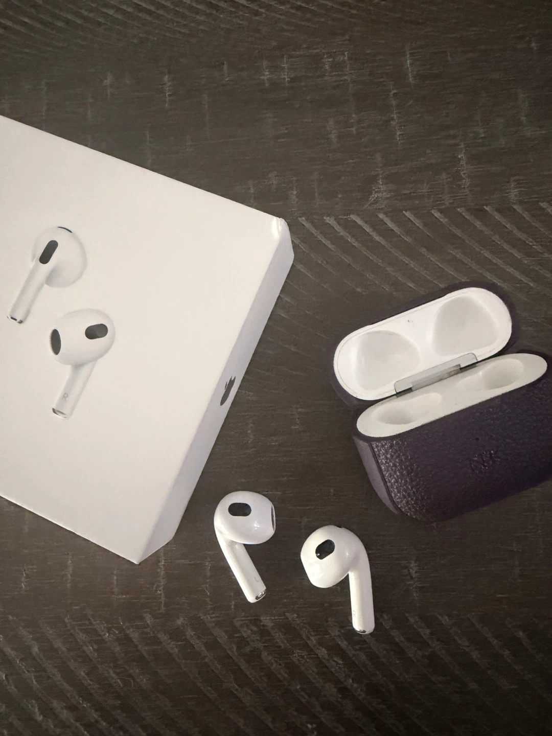 Apple AirPods 3rd Generation with MagSafe Charging Case
