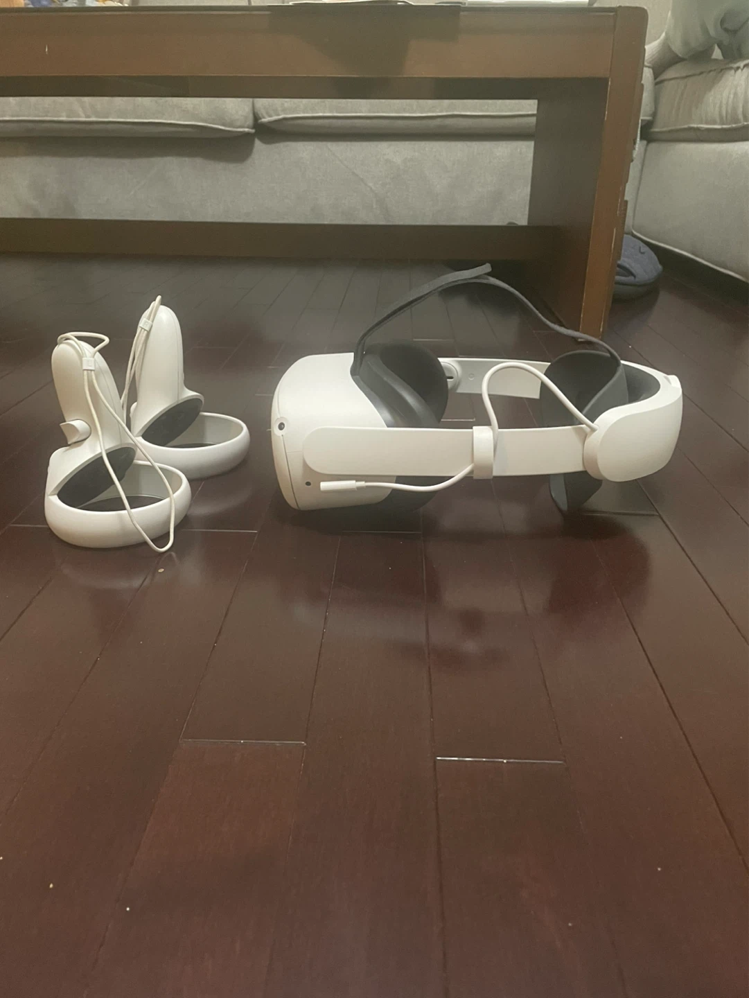 Meta Quest 2 + Elite Head-strap With Battery and Carrying Case - photo 2