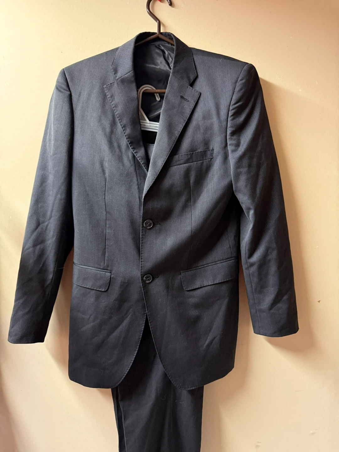 Men’s Bellissimo Suit size 36R