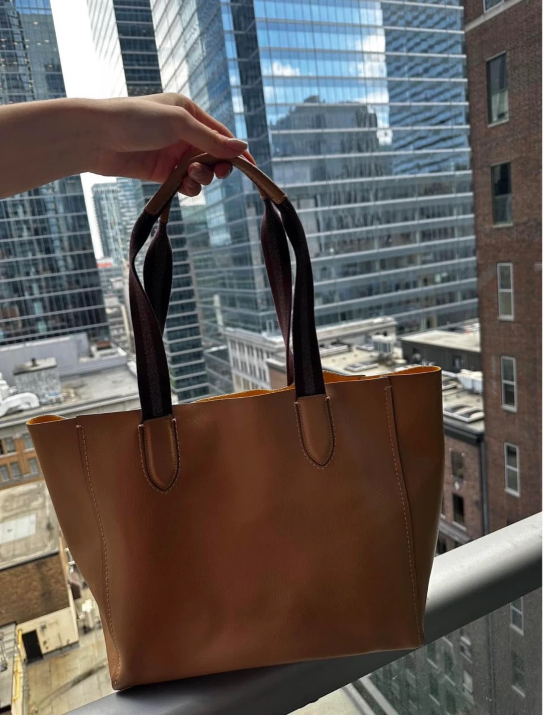 Coach Tote Bag - Tan Leather NEW WITH TAGS - photo 2