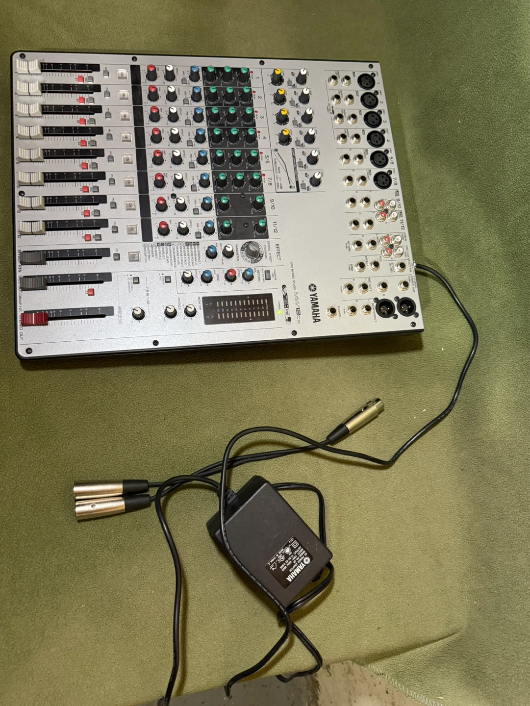 Yamaha MW12CX usb Mixer - photo 3