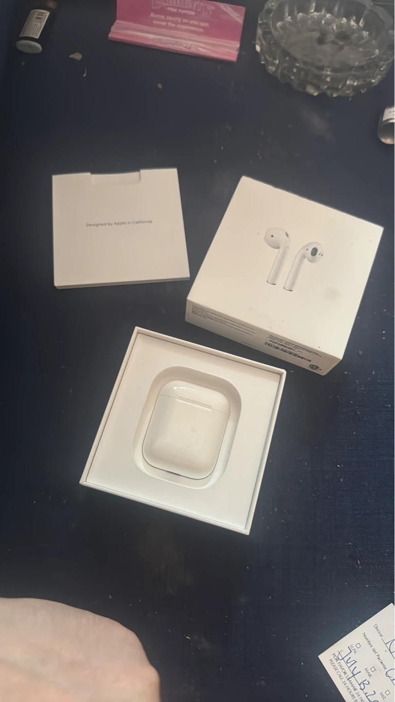 AirPods 2nd Generation - photo 2