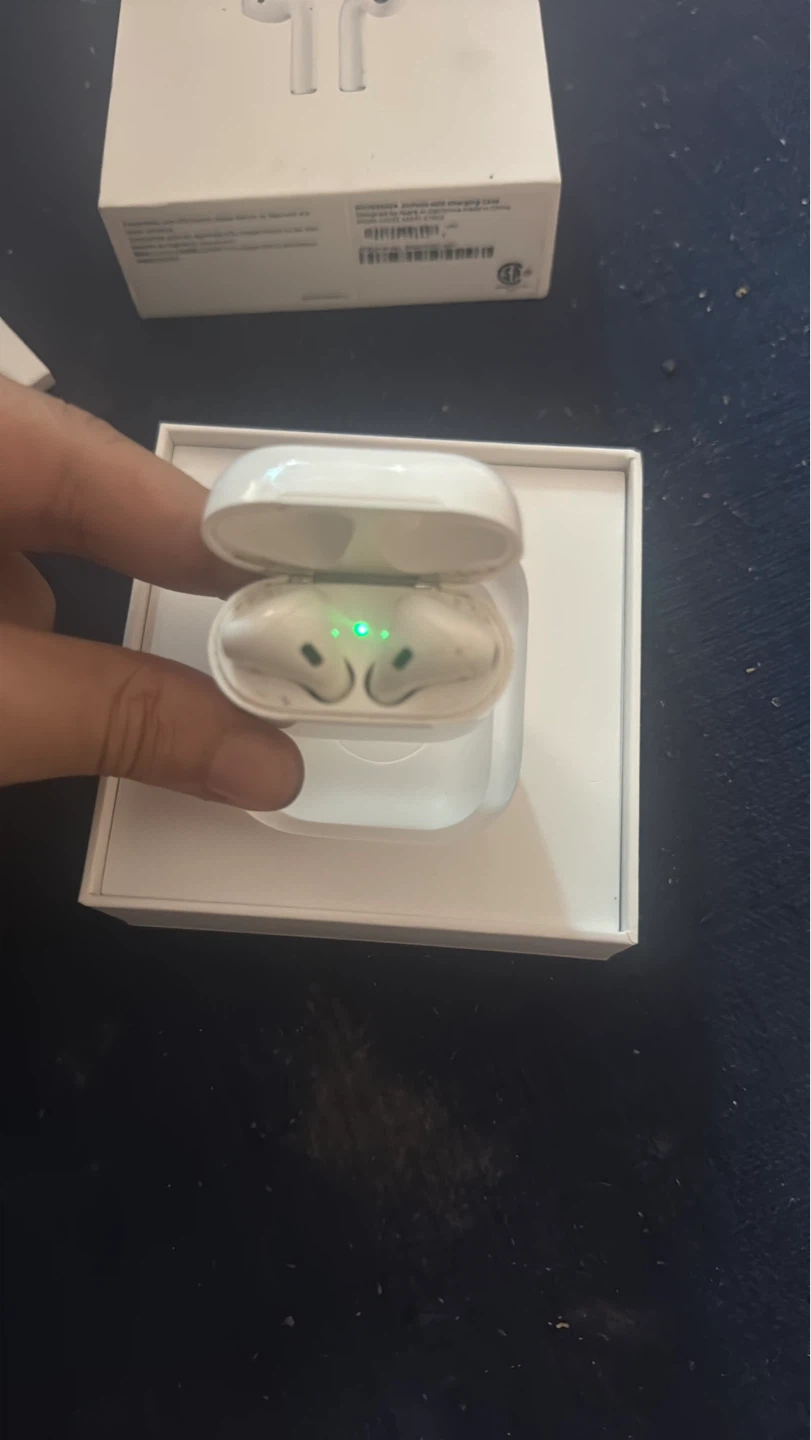 AirPods 2nd Generation - photo 4