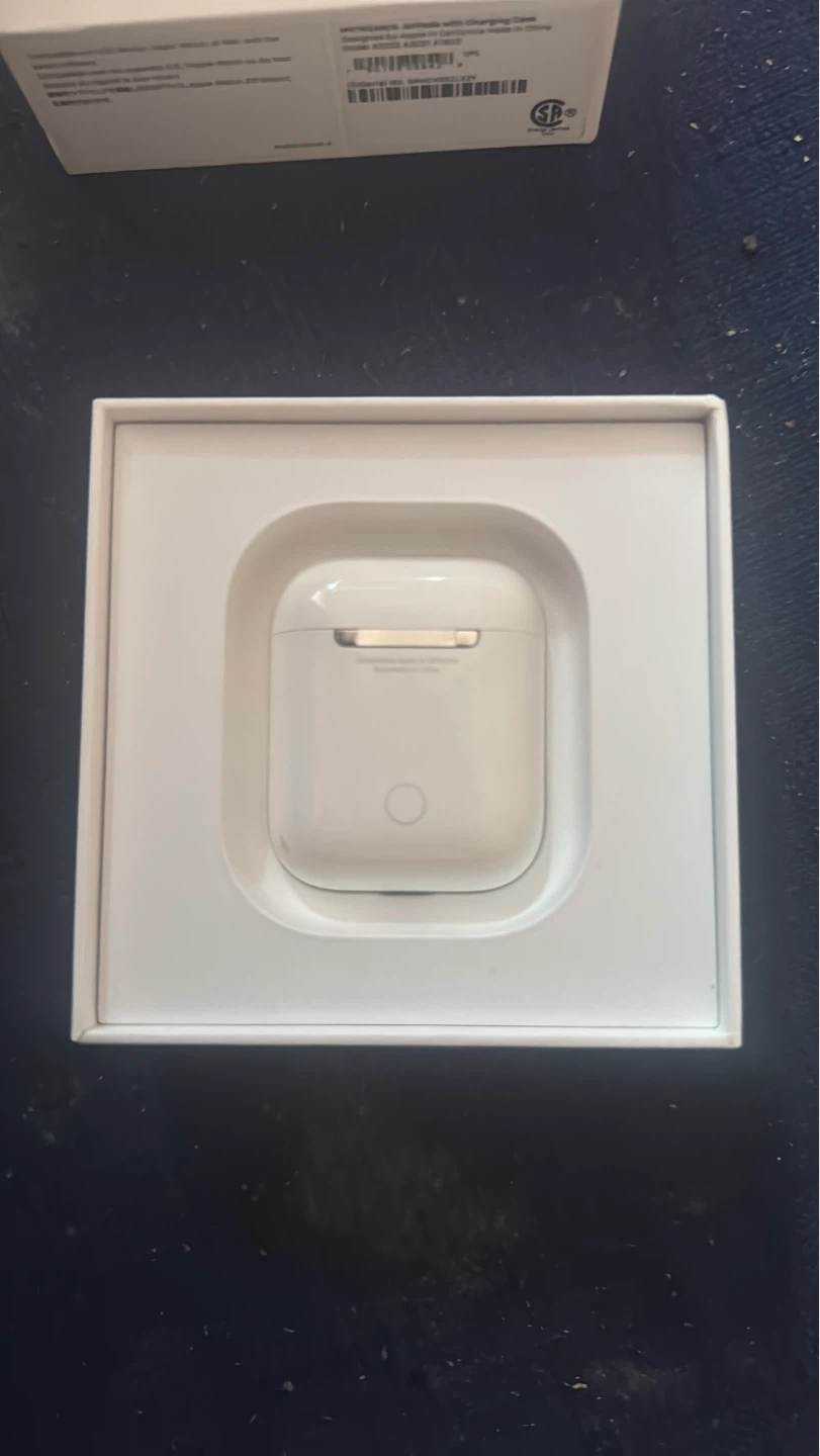 AirPods 2nd Generation - photo 3