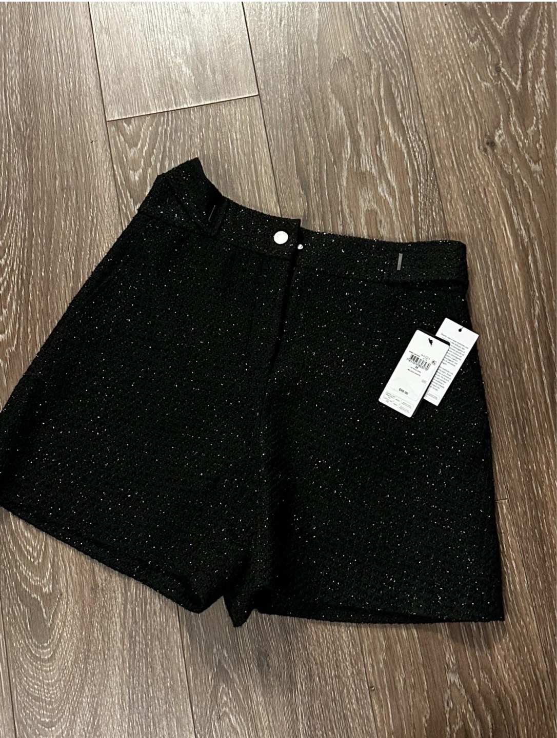Guess shorts black size M new with tags