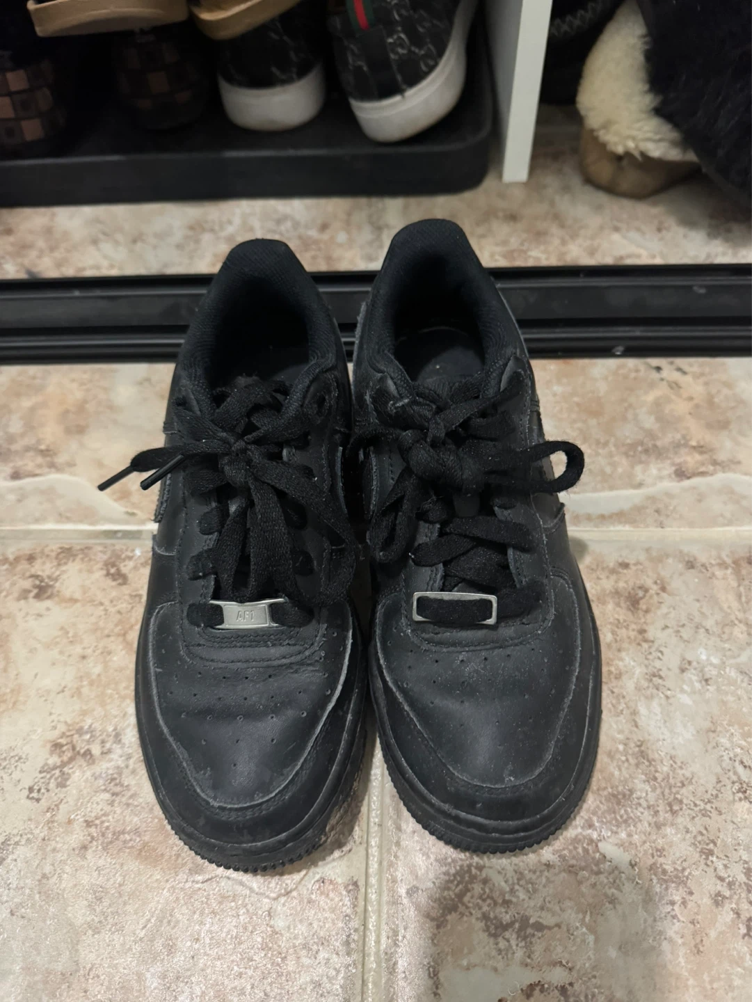 Black Nike Air Force 1 Shoes size 4
