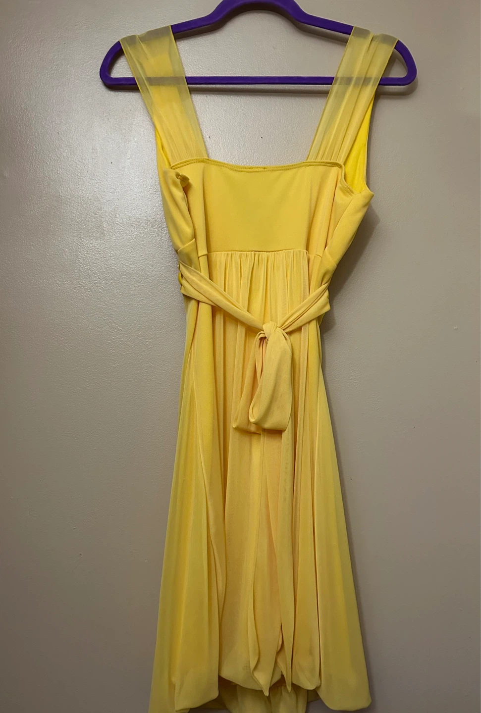 Pretty Yellow Short Dress fits Women’s Large {As is} - photo 2