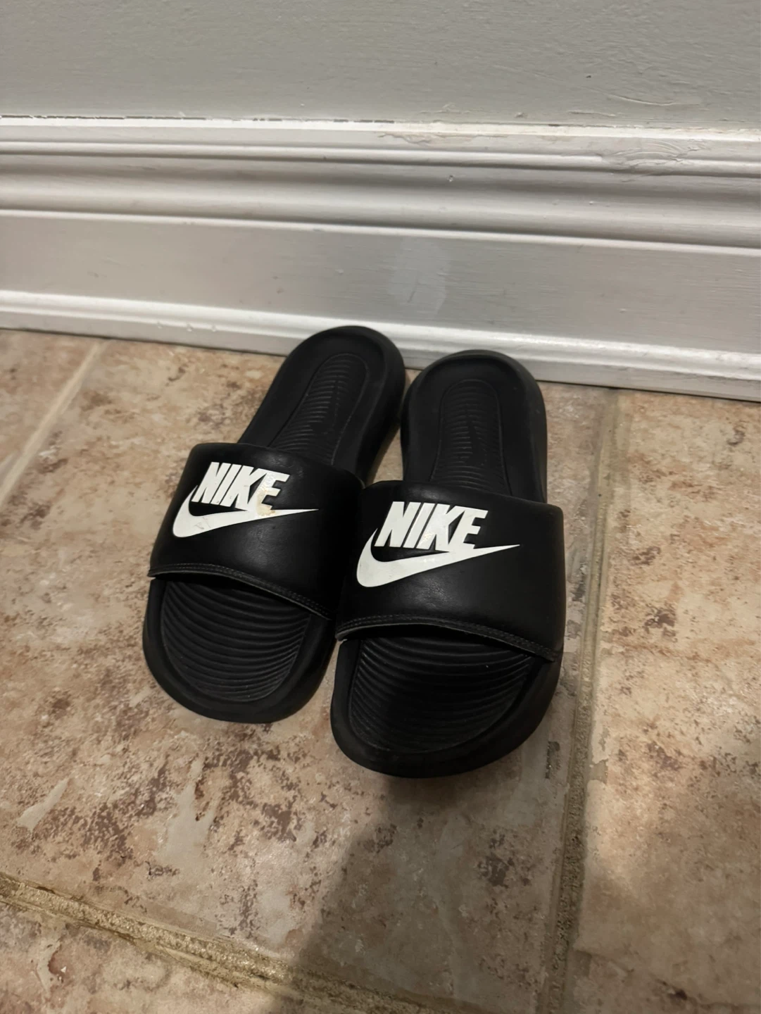 Nike Slides Black size 4