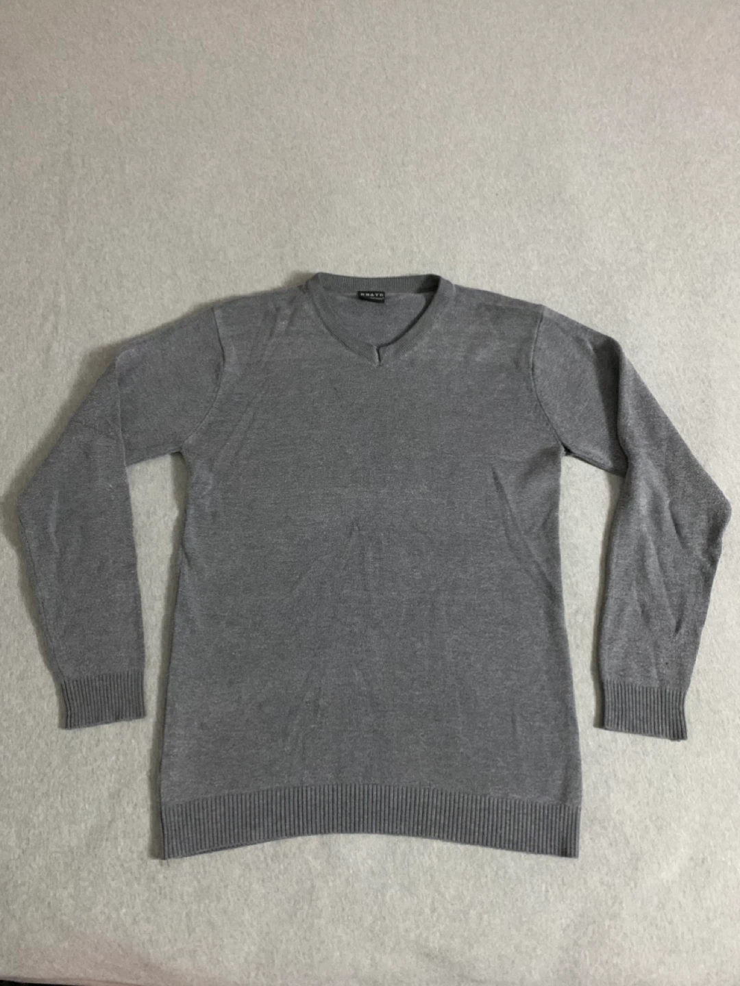 KB&YD Grey V-Neck Sweater - Slim Fit L - NEEDS MENDING ⚽️