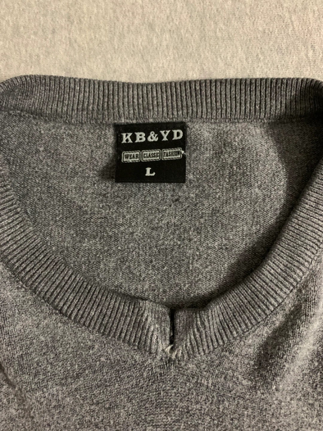KB&YD Grey V-Neck Sweater - Slim Fit L - NEEDS MENDING ⚽️ - photo 2