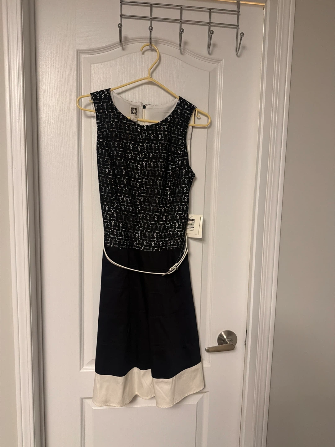 Anne Klein Black and White Dress with belt - size 4