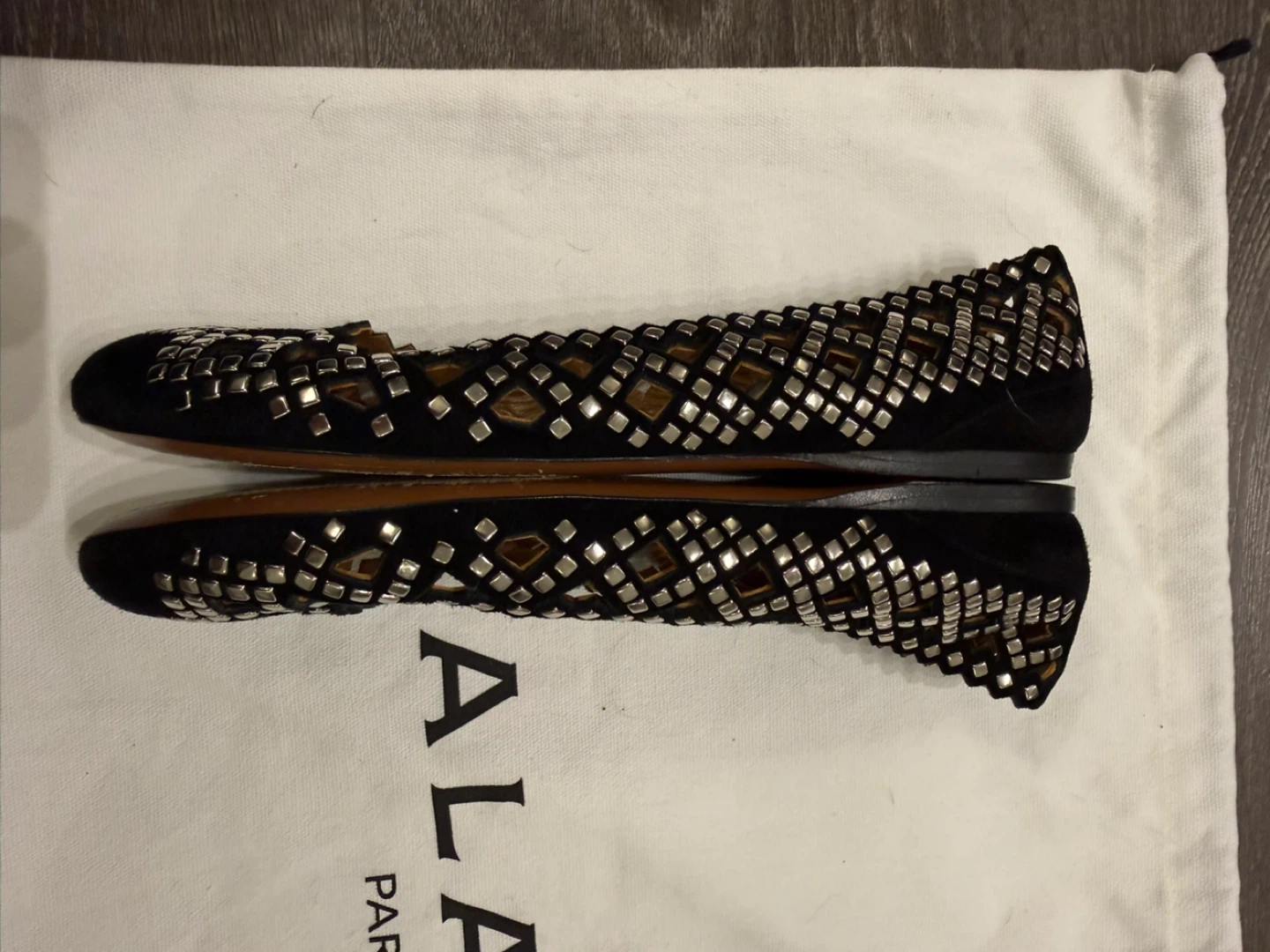 Alaïa Paris Black Suede 37 Laser-Cut Studded Ballet Flats - photo 5