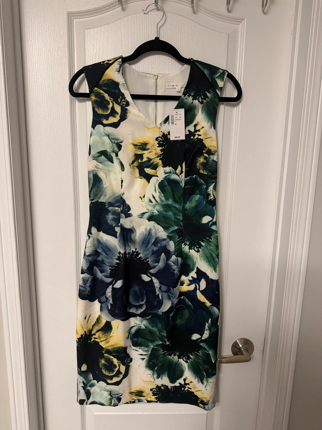 Cleo Floral Sleeveless Dress - size 4