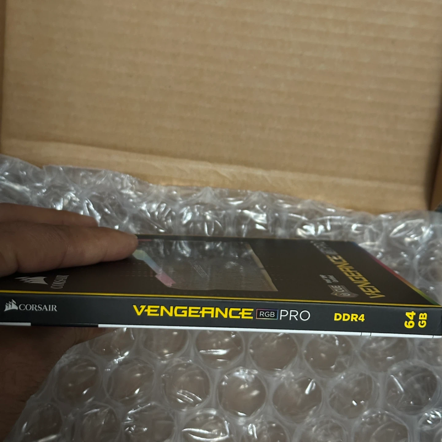 Corsair Vengeance RGB PRO 64GB DDR4 RAM - photo 3