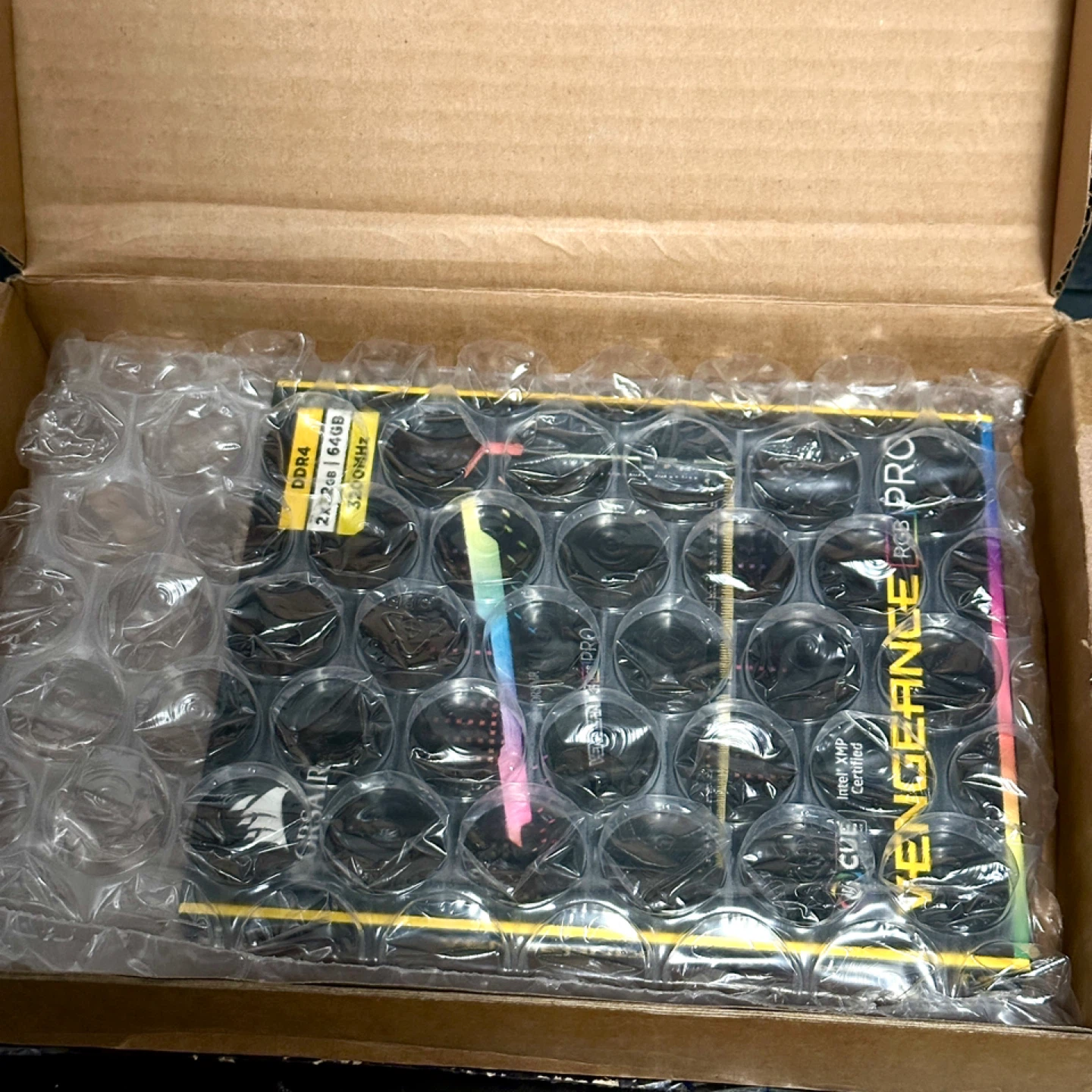Corsair Vengeance RGB PRO 64GB DDR4 RAM - photo 2