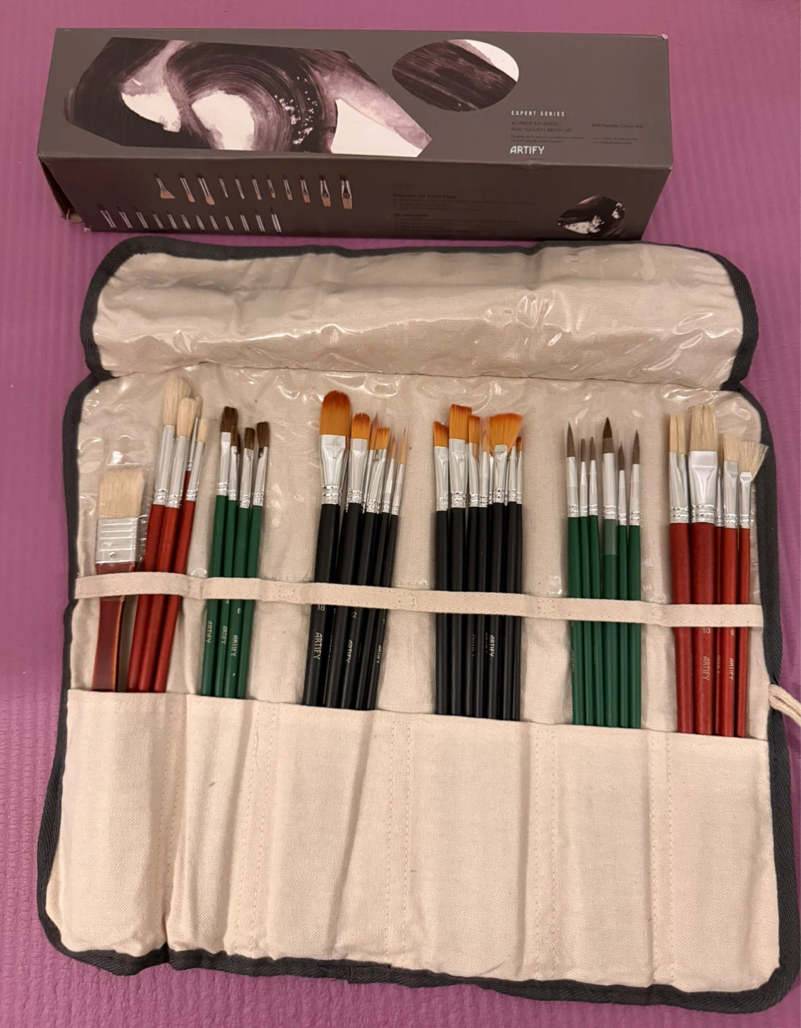 NEW⚽️ARTIFY 41 Piece Paint Brush Set with Canvas Roll