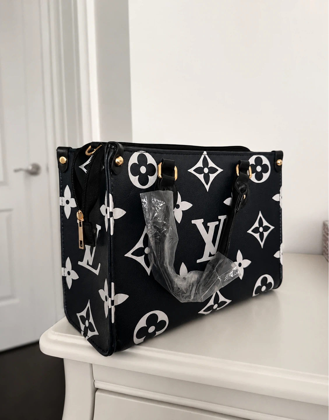 Louis vuitton city tote bag