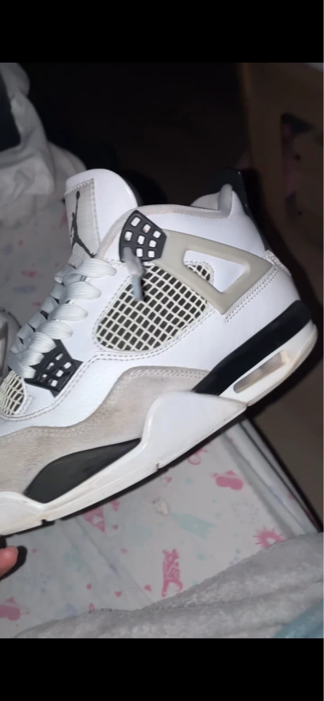 Air Jordan 4 Retro White Cement
