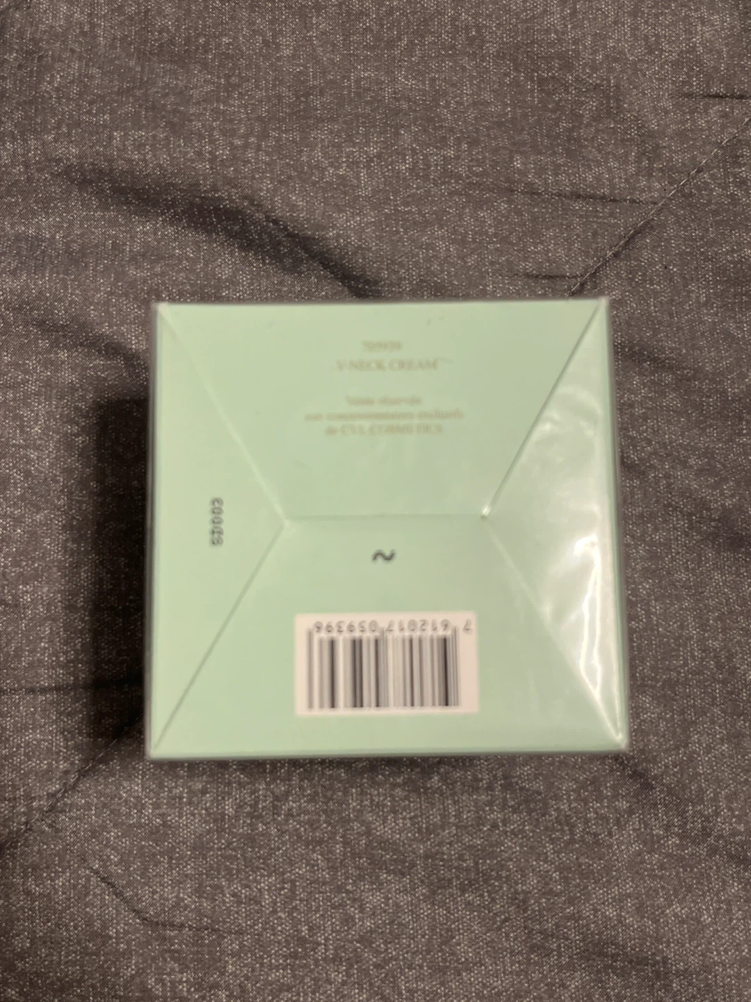 Valmont AWF5 V-Neck Cream - photo 3