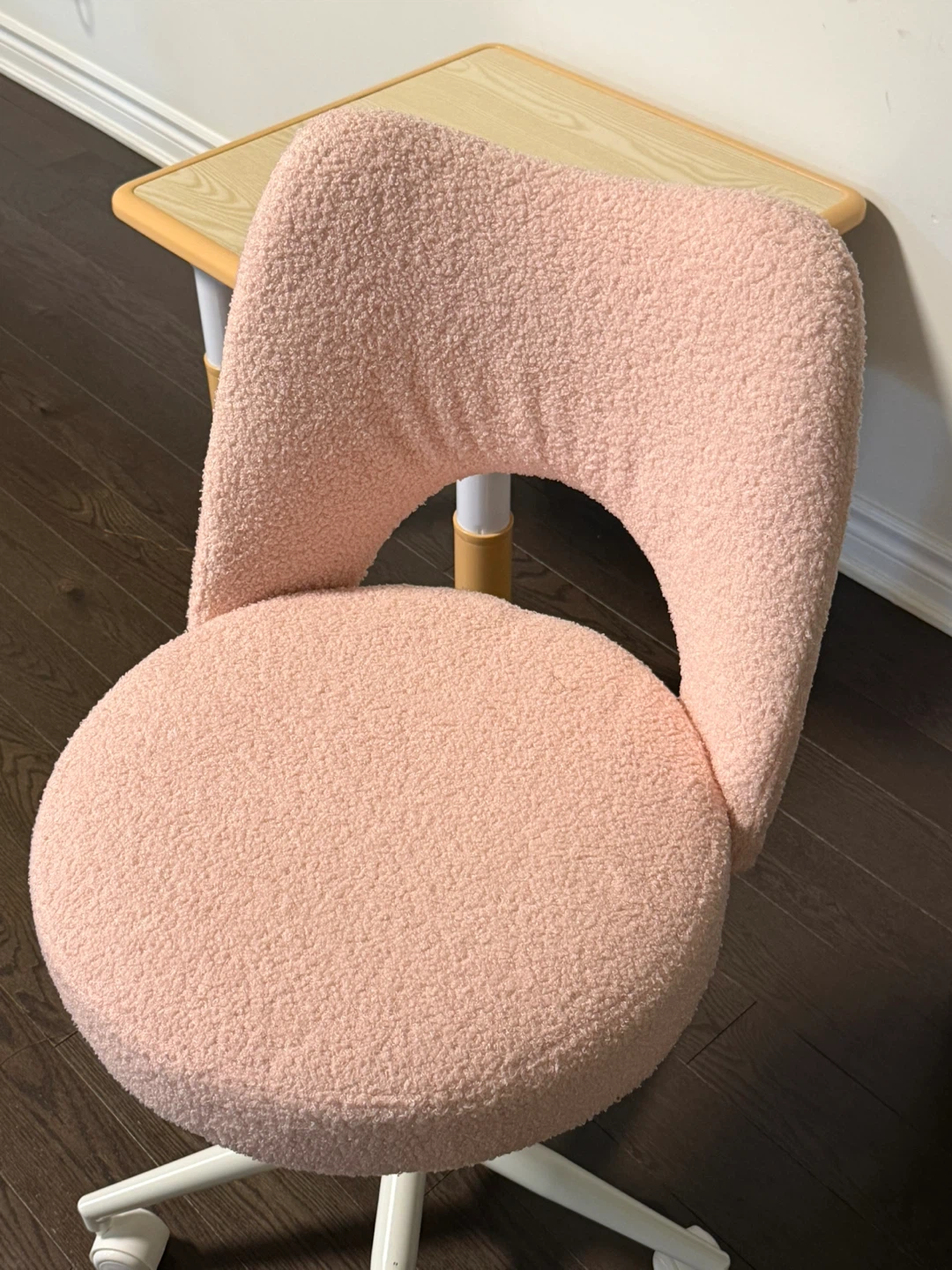 Pink Teddy Fleece Vanity Chair with Wheels - photo 3
