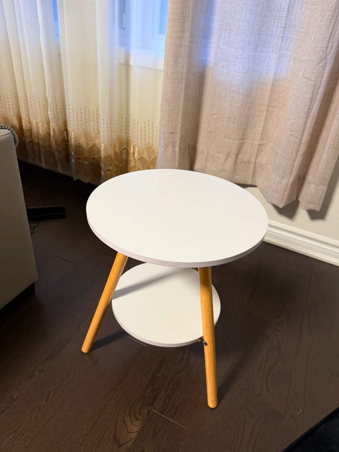 White Round End Table with Shelf - photo 4
