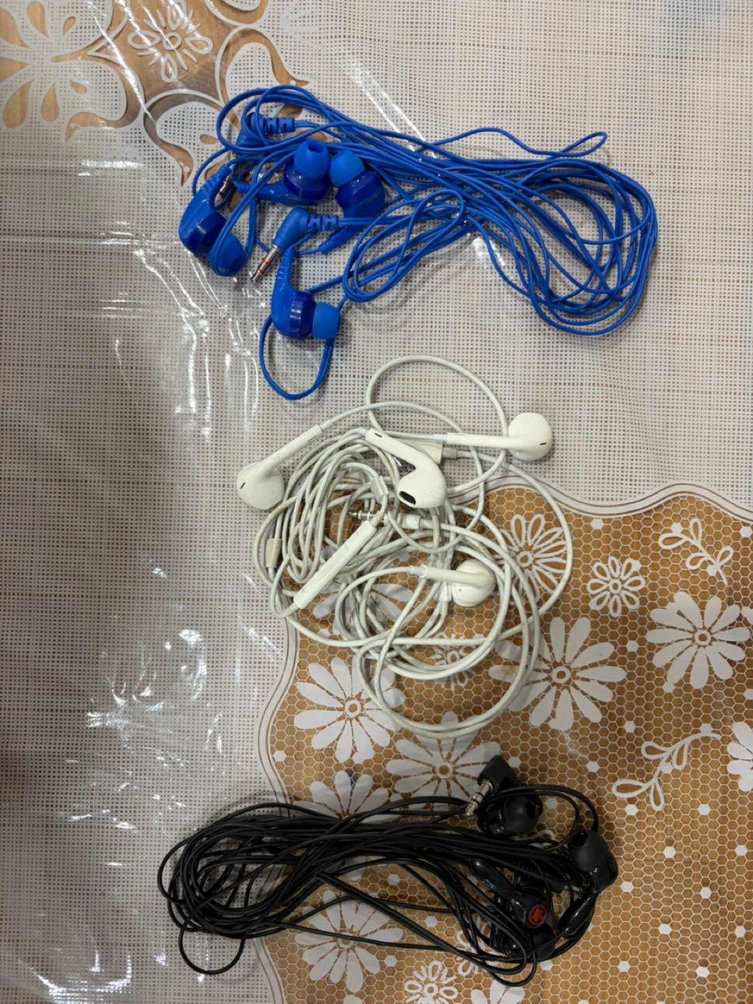 Assorted Earbuds - White, Blue, Black - photo 4
