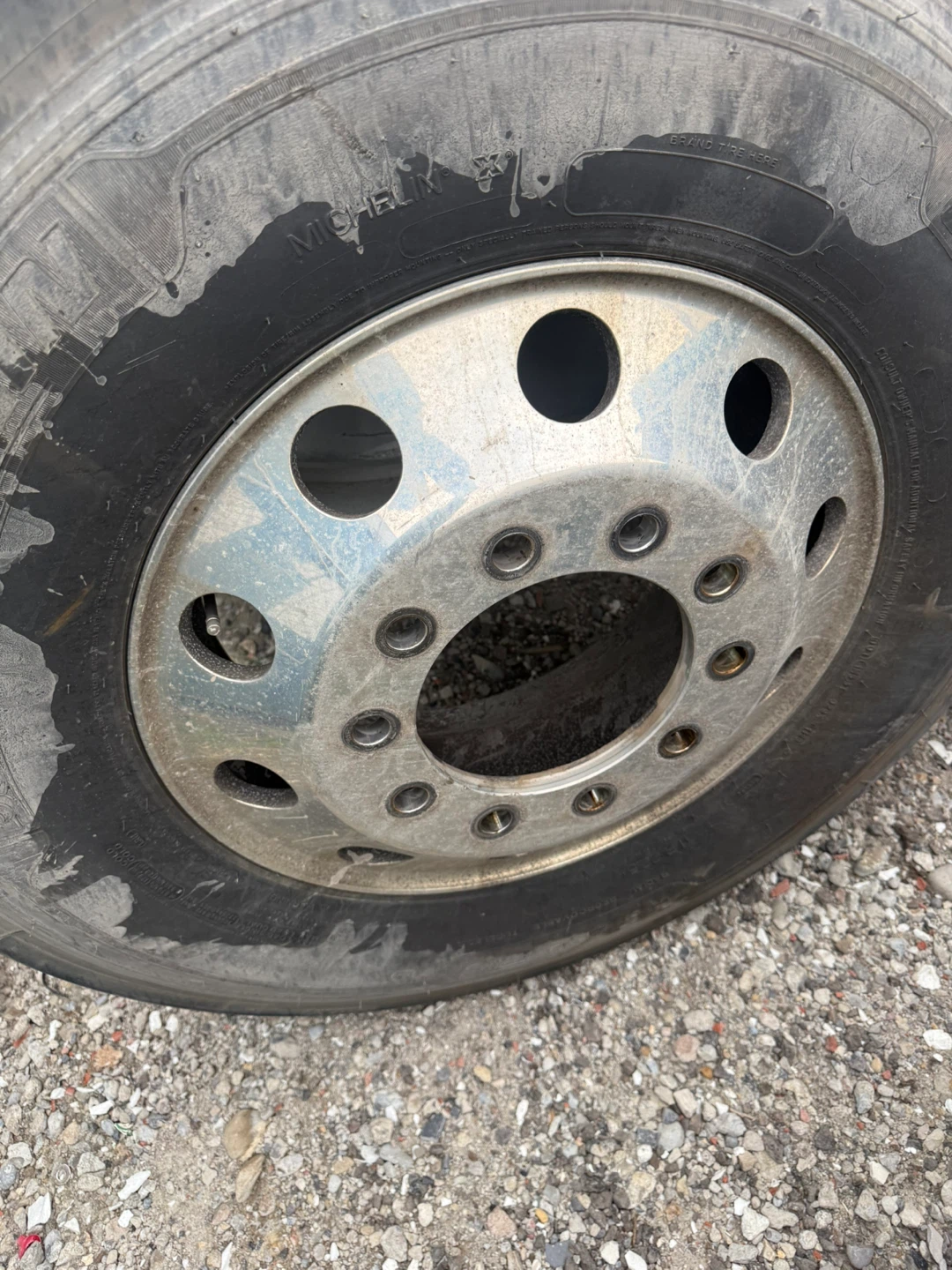 Michelin 11R22.5 - photo 4