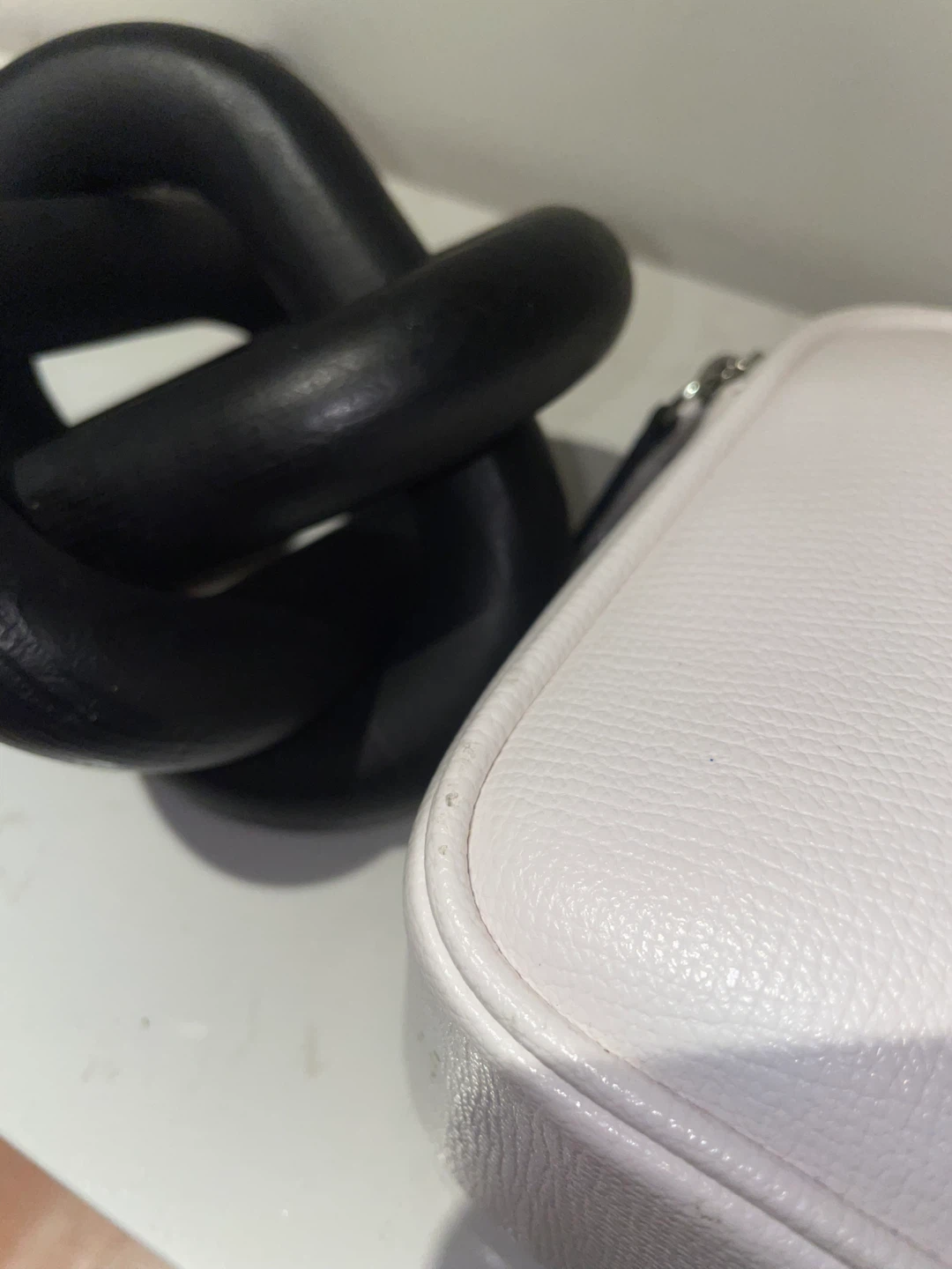 Karl Lagerfeld White Crossbody Bag pride strap - photo 4