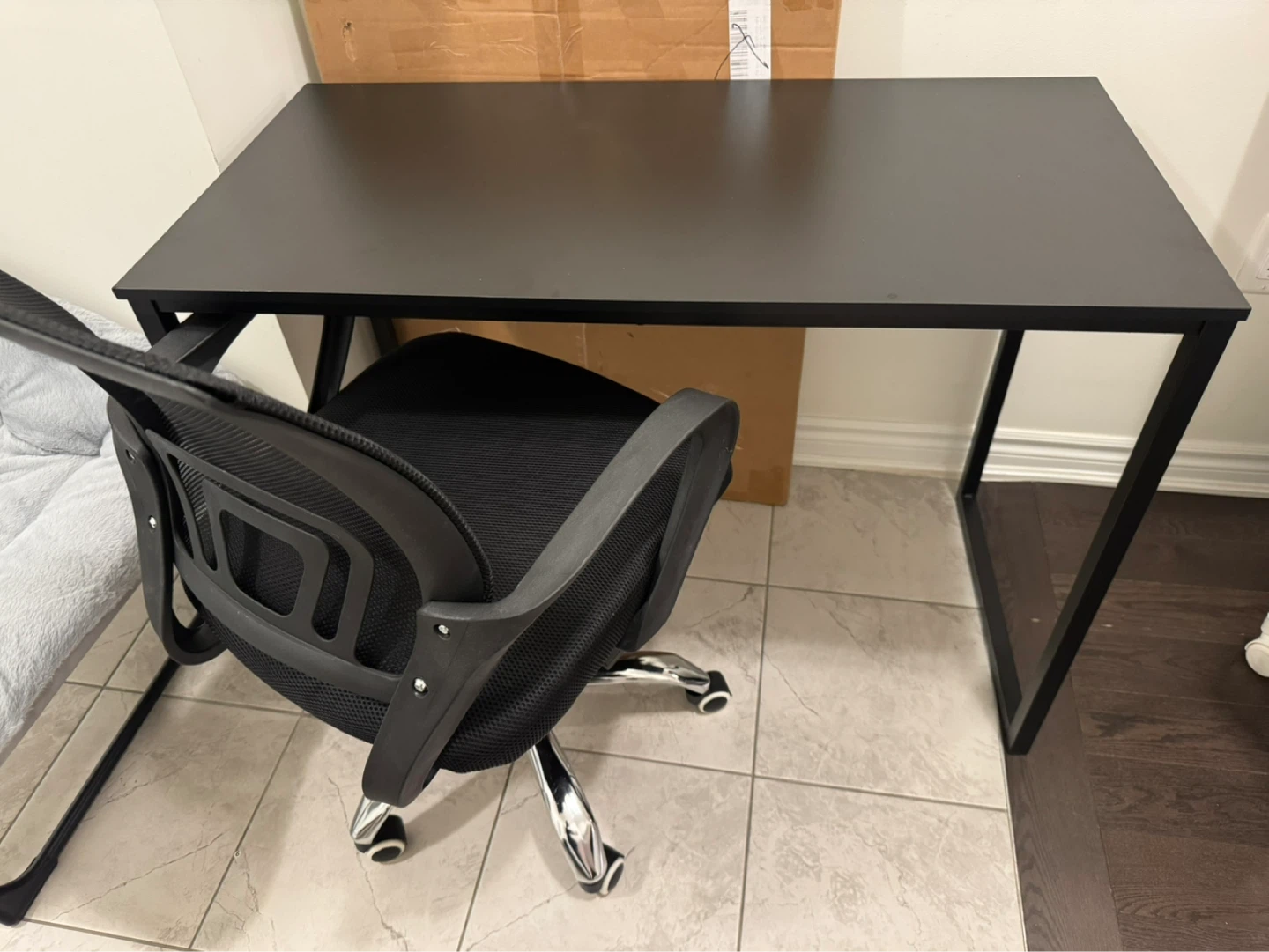Computer Table And Office Chair - photo 2