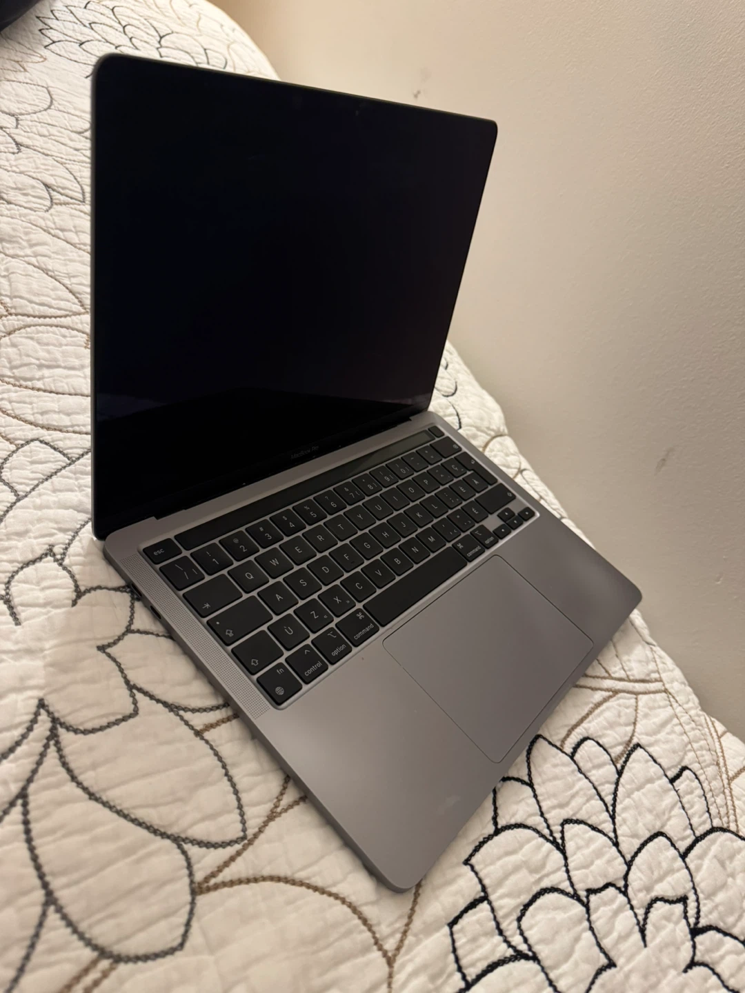 Apple MacBook Pro 13-inch M2 (2022)