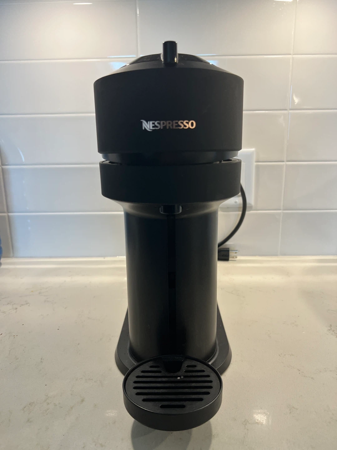 Nespresso Vertuo Next  -Matte Black - photo 2
