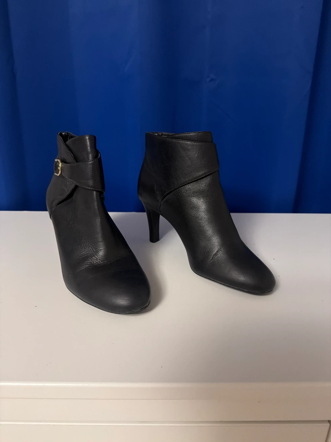 Banana Republic Black Leather Ankle Boots with Buckle - size 8M