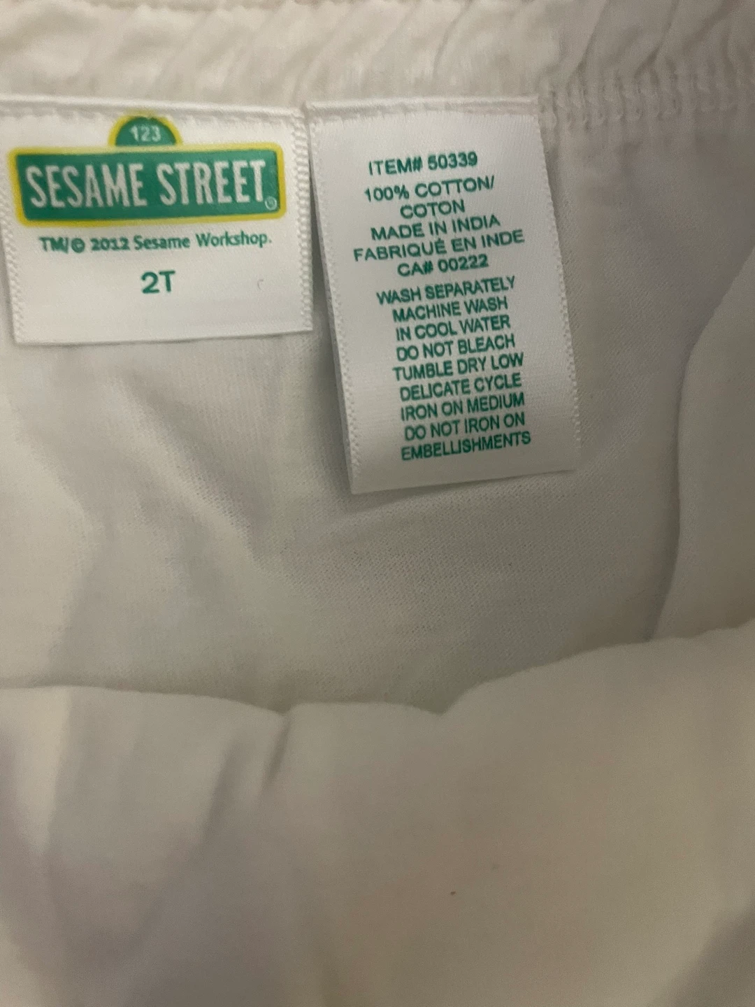 ⚽️Sesame Street White Skirt - Size 2T - photo 2