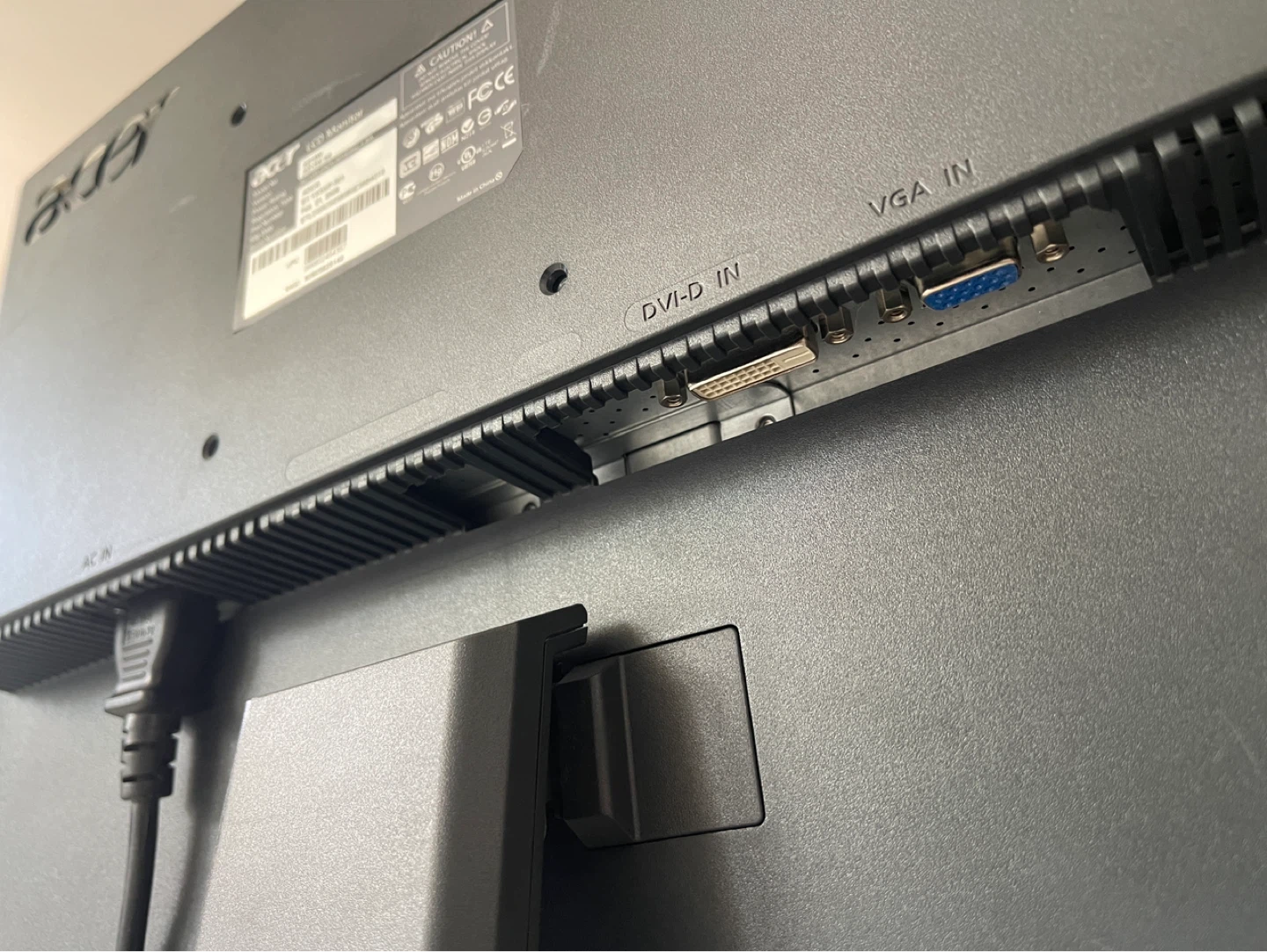 22" Acer LCD Monitor – Great Secondary Screen - photo 5