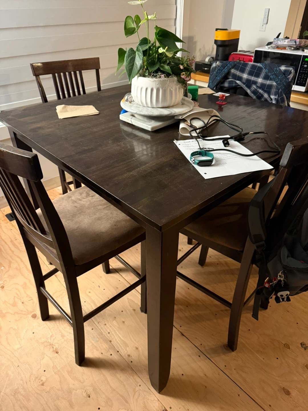 Dining room table