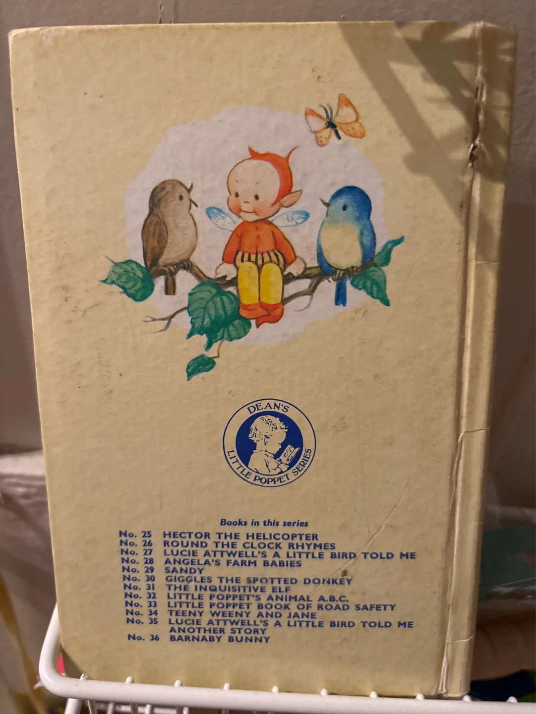 ⚽️Lucie Attwell's A Little Bird Told  Me Another Story - photo 2