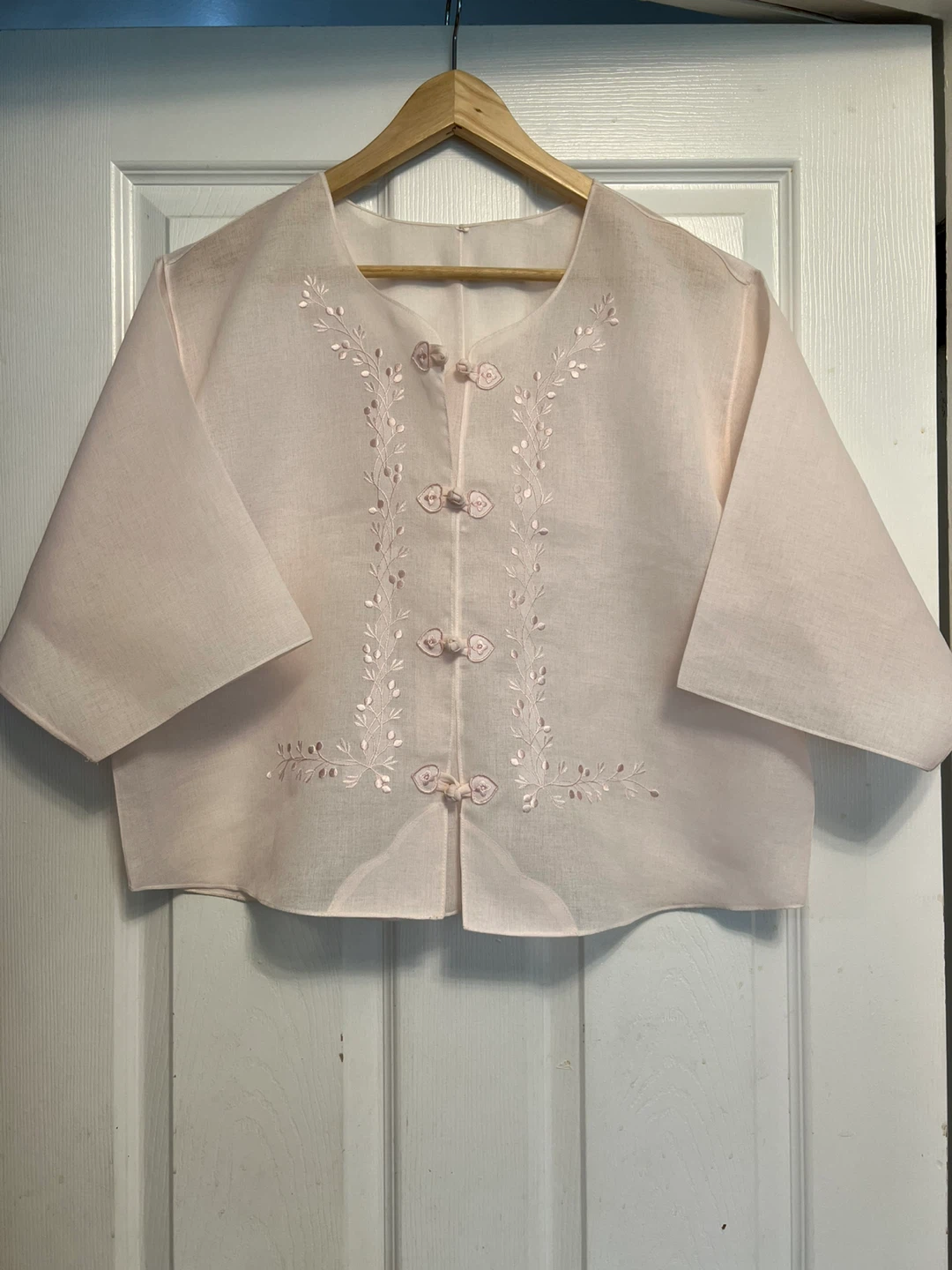 ⚽ Light Pink Embroidered Mandarin Collar Blouse