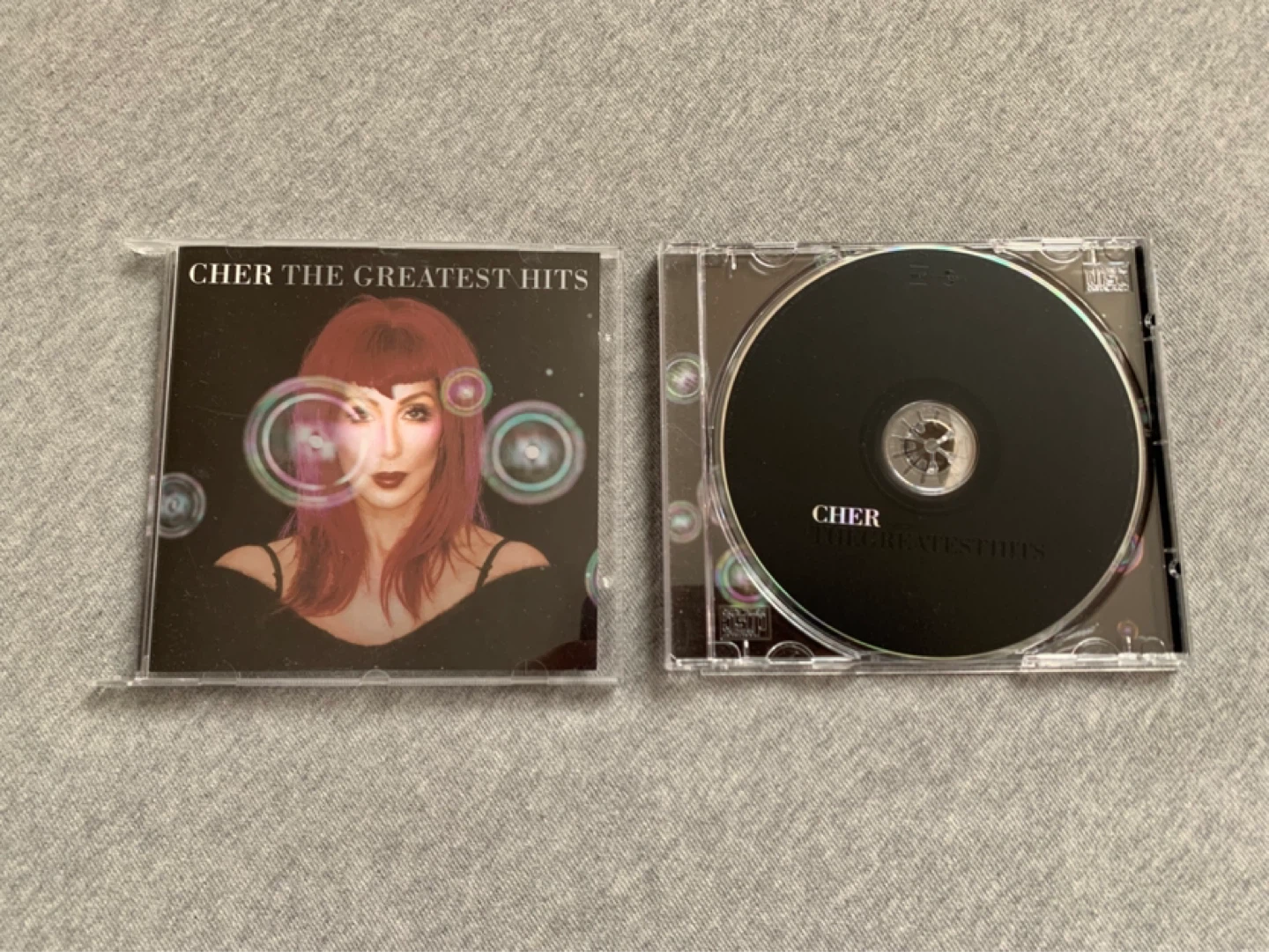 Cher The Greatest Hits CD ⚽️