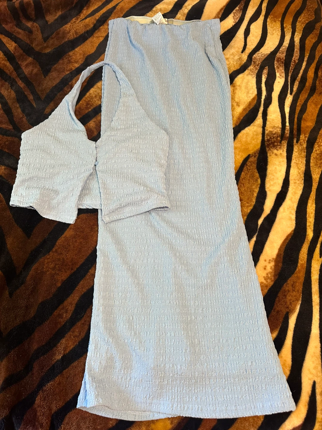 Light Blue Textured Halter Top and Maxi Skirt Set - photo 3