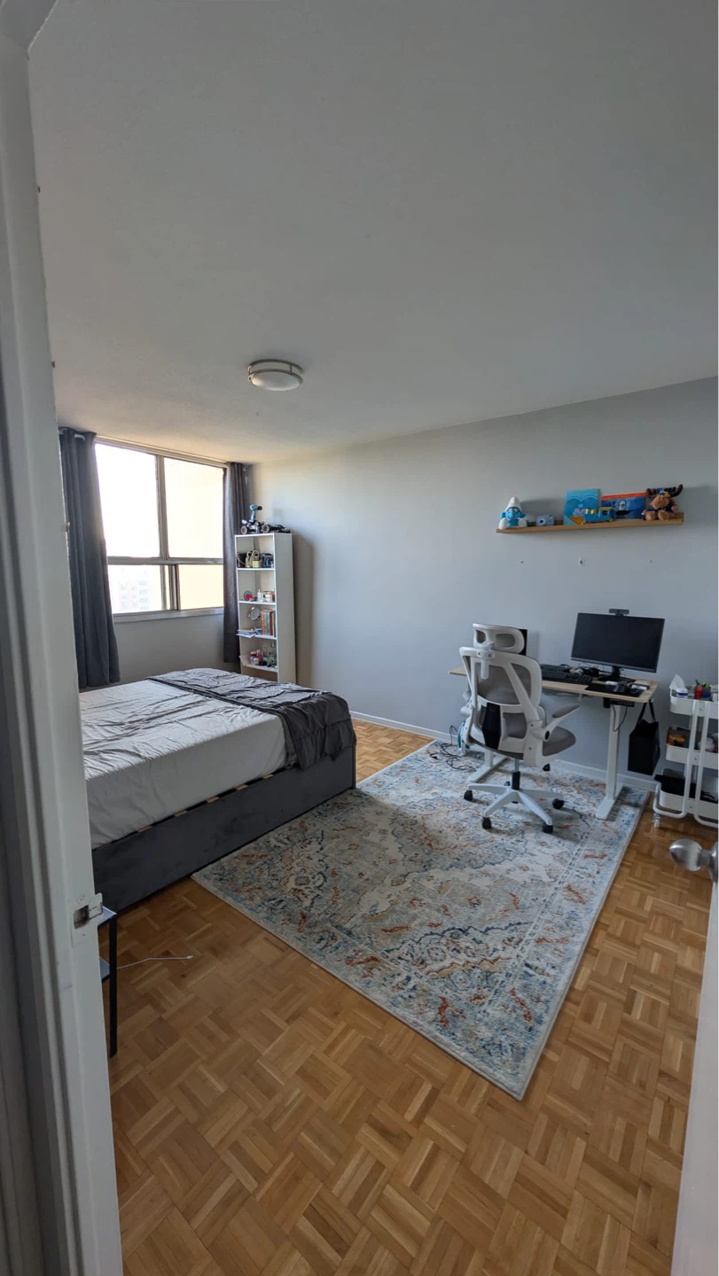 Pvt Room Available for Rent - 25 Mabelle Avenue - photo 3