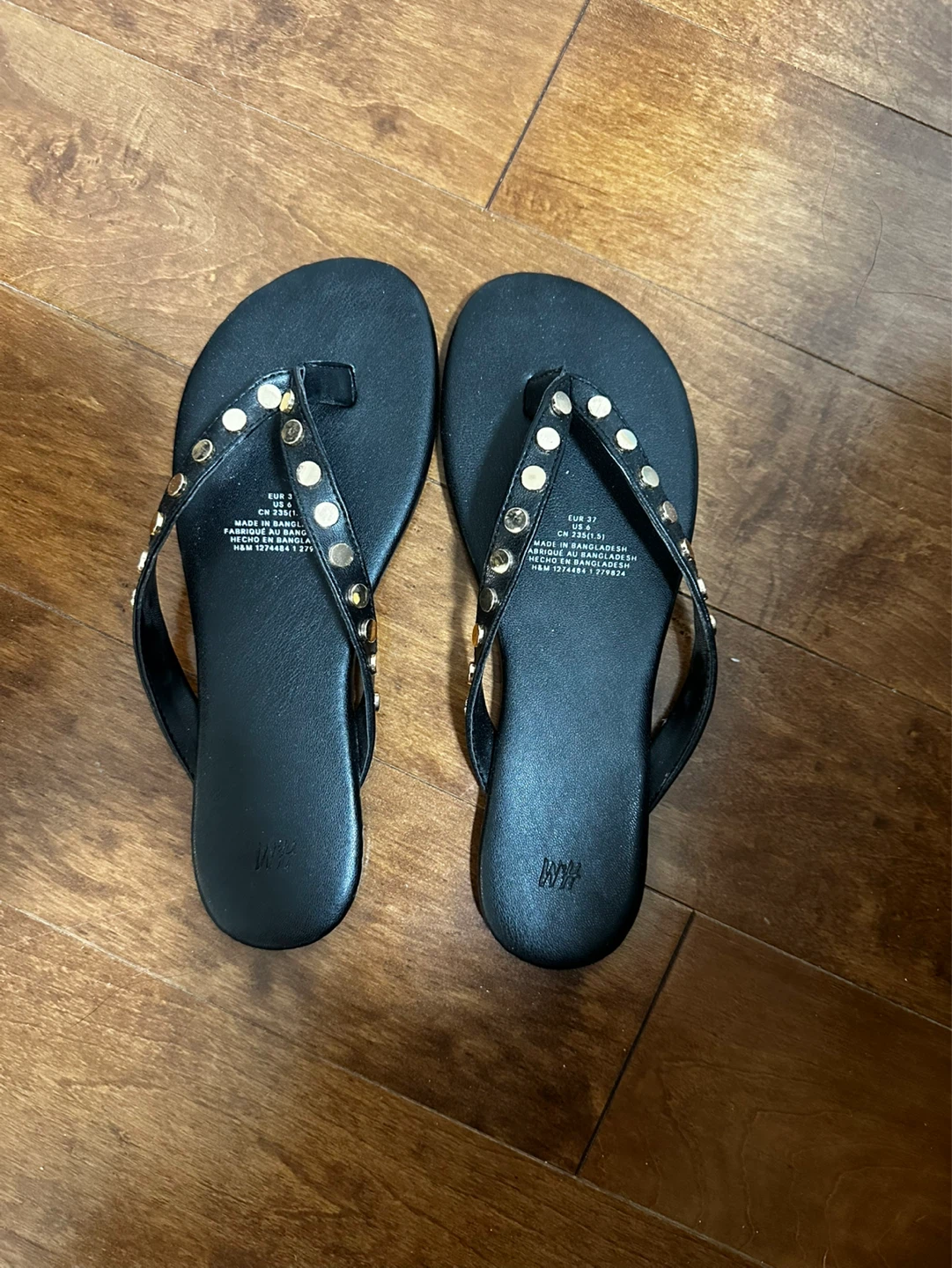 H&M Black Studded Flip Flops size 6 - photo 2